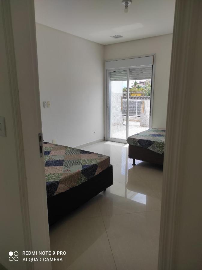 Casa Com Piscina A 150M Da Praia Da Enseada 瓜鲁雅 外观 照片
